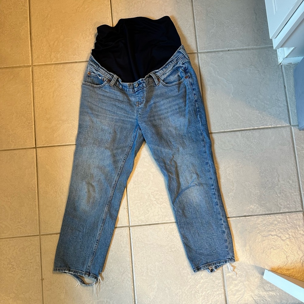 Abercrombie Maternity Jeans. Ankle Straight. Size 6 Short